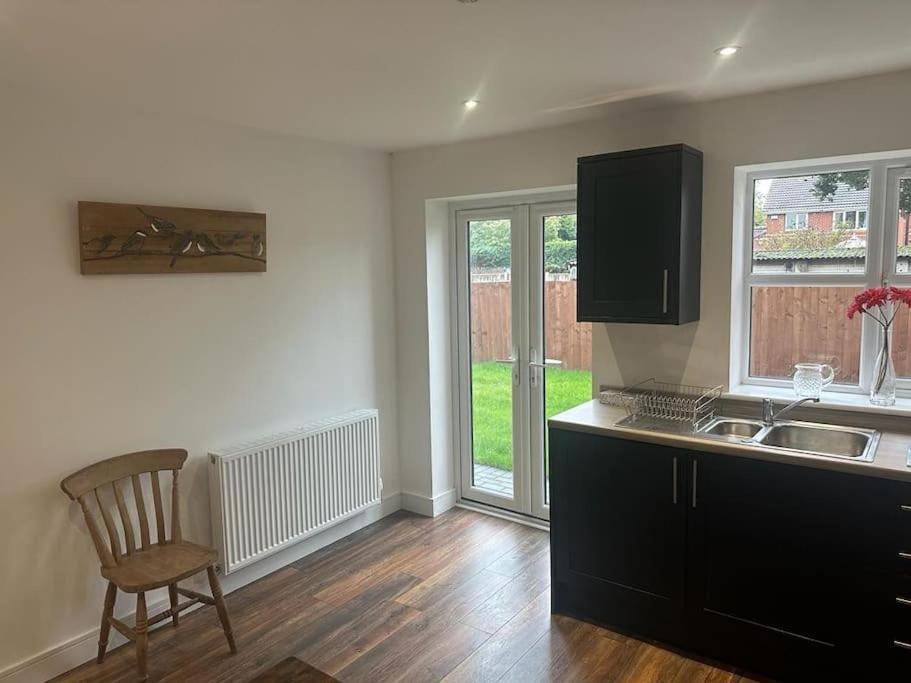 Вилла Immaculate House In Doncaster Cantley  Экстерьер фото